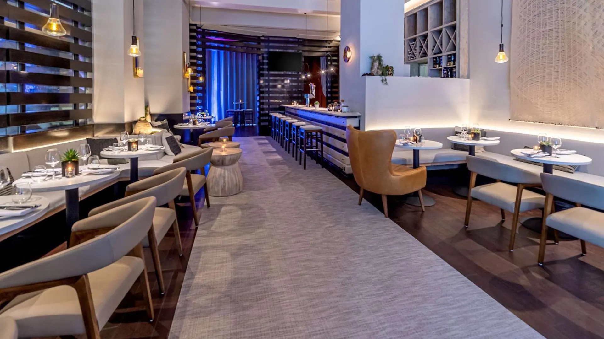 Hilton New York Fashion District Hotel 4*,