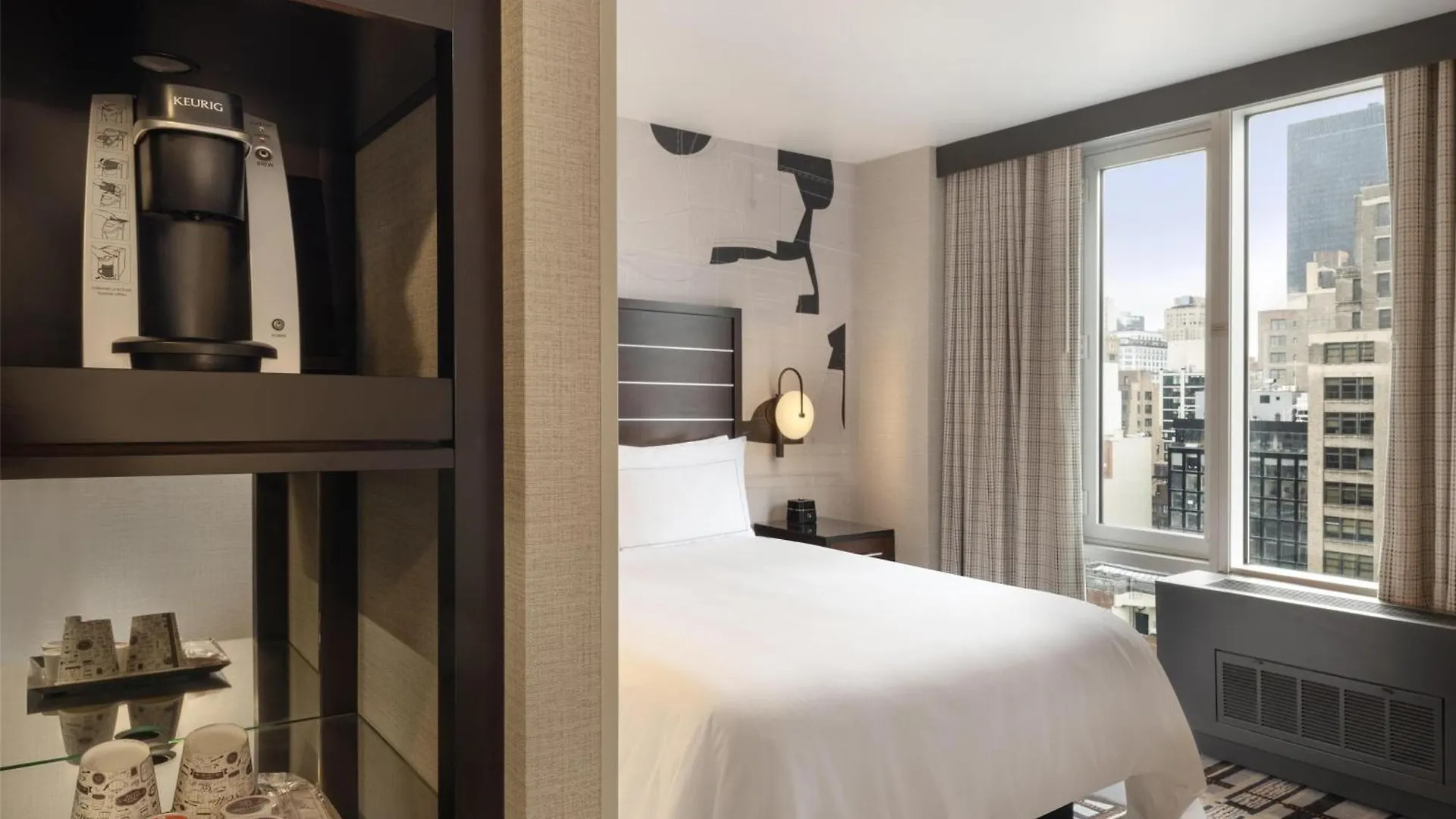 Hilton New York Fashion District Hotel