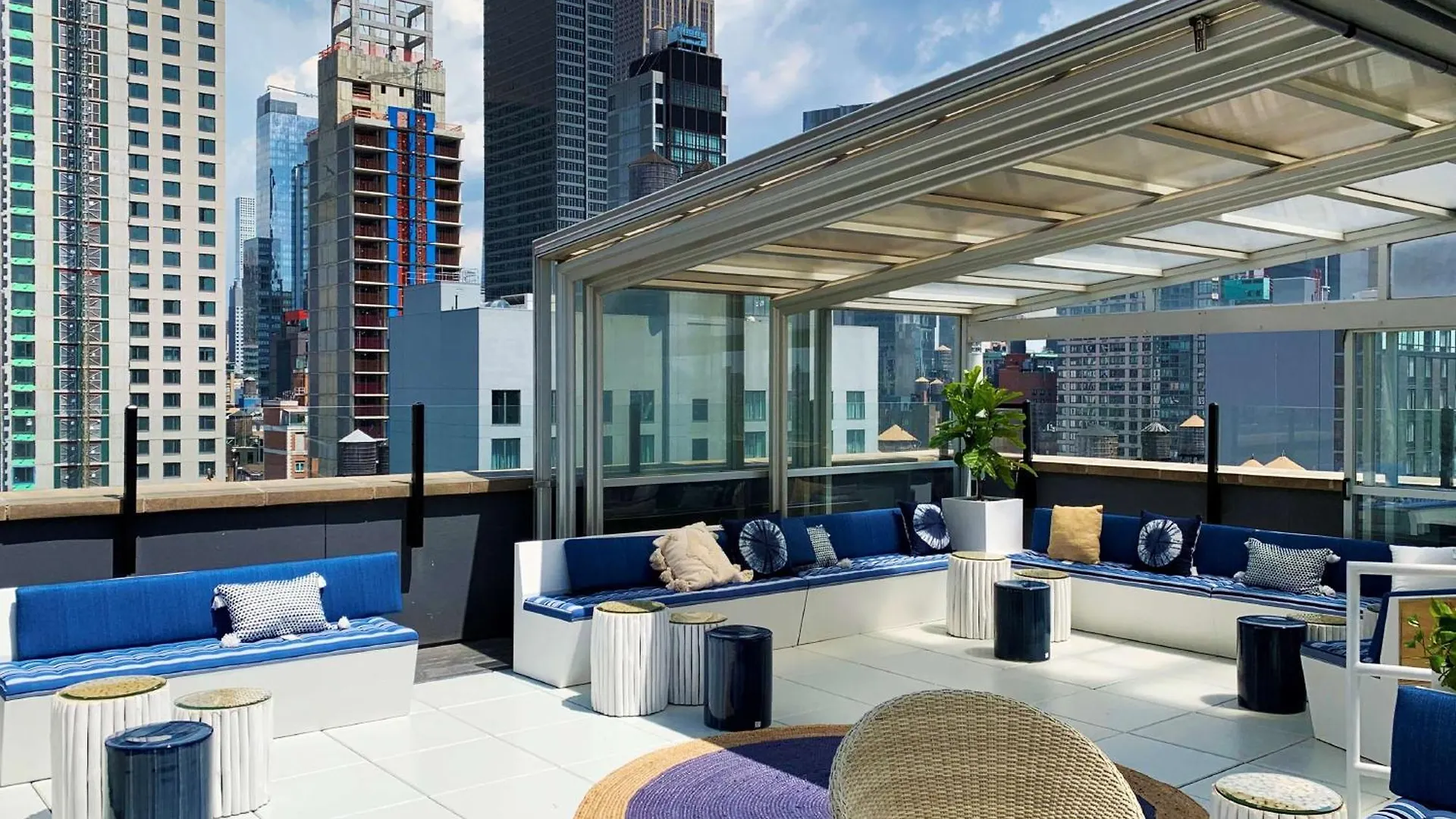 Hilton New York Fashion District Hotel