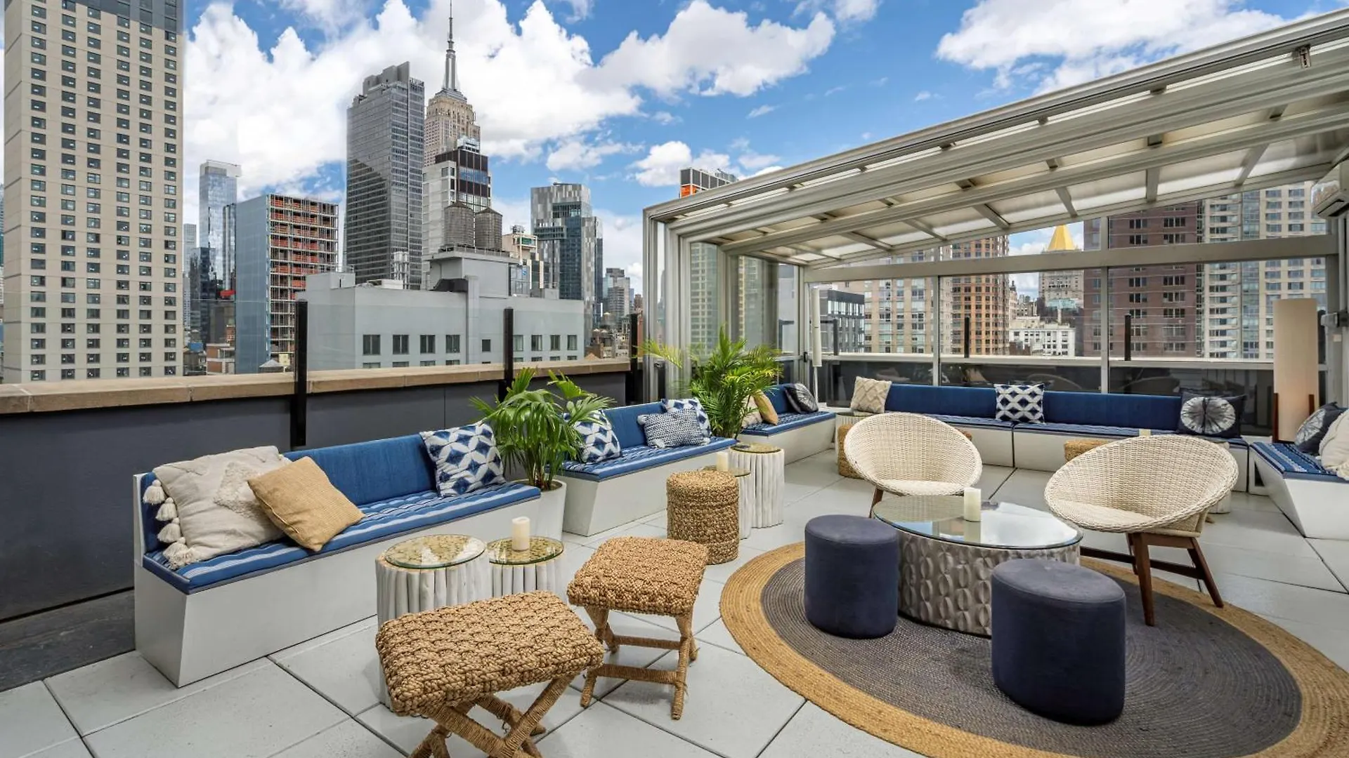 Hilton New York Fashion District Hotel