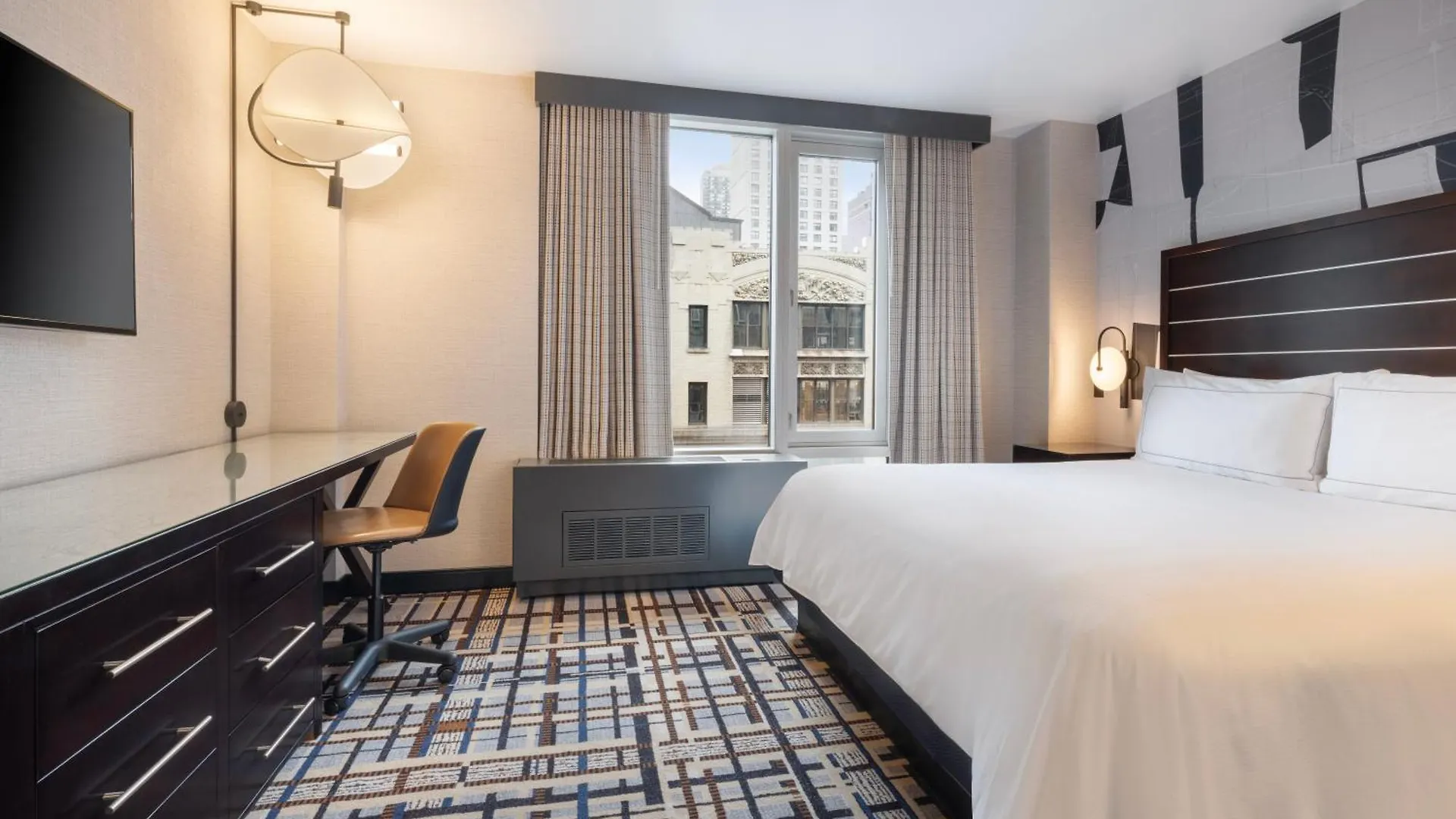Hilton New York Fashion District Hotel