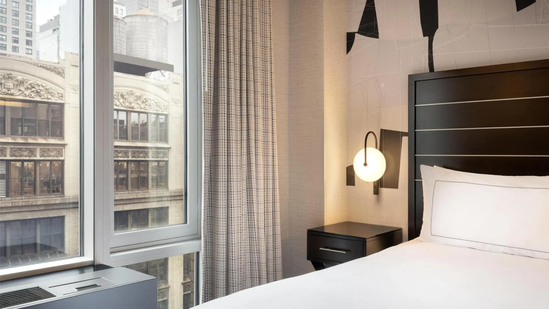 Hilton New York Fashion District Hotel