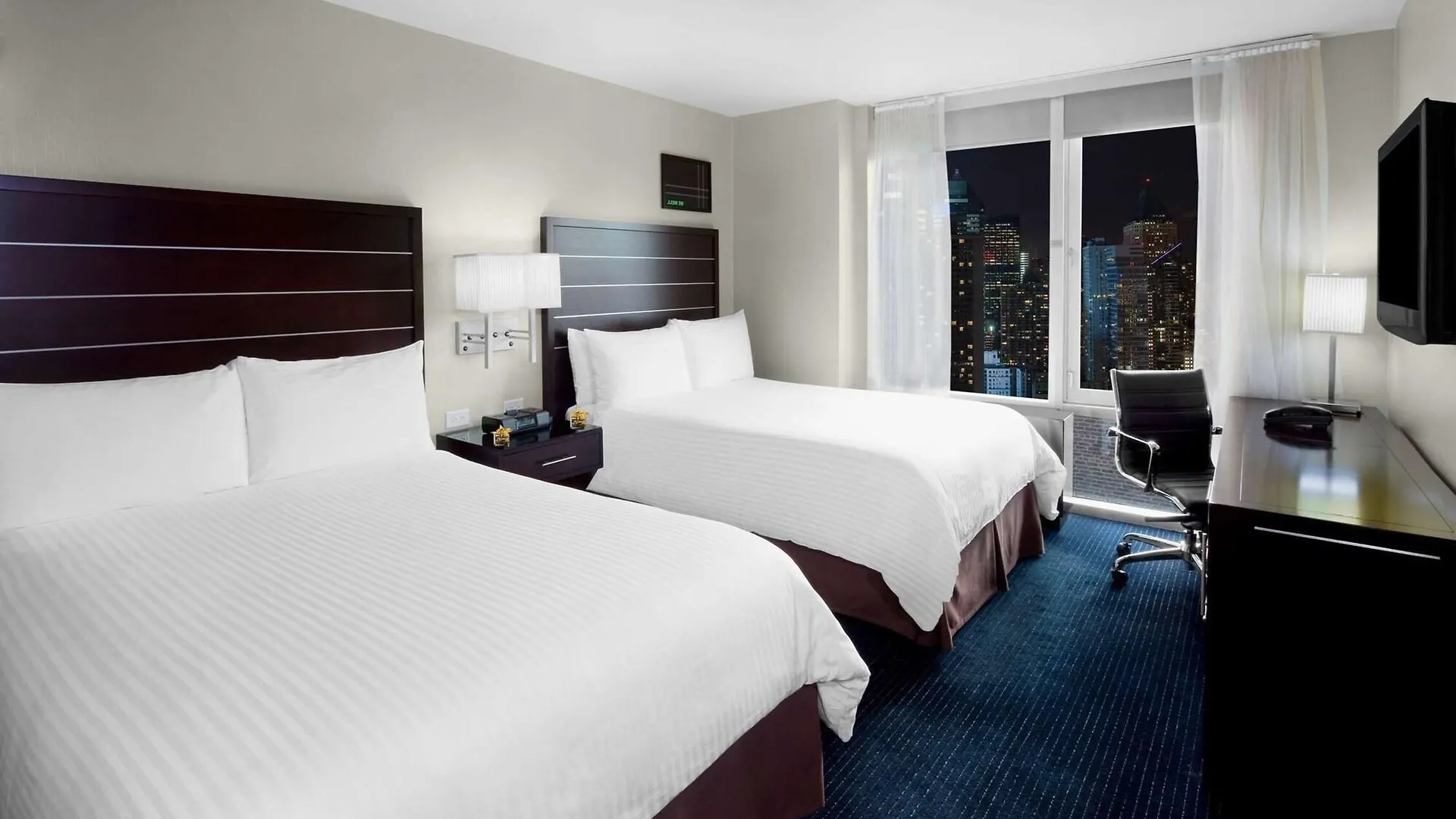 Hilton New York Fashion District Hotel