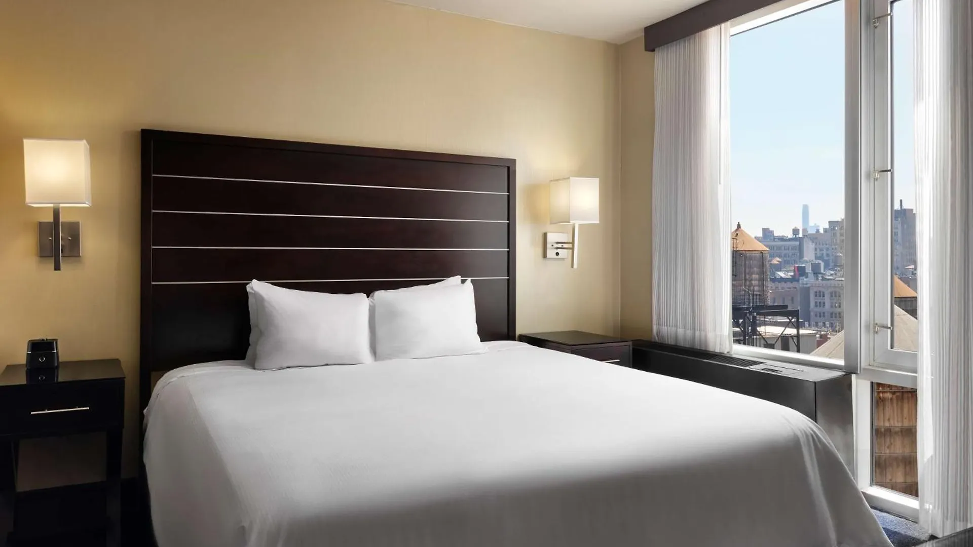 Hilton New York Fashion District Hotel