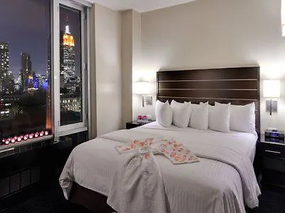 Hilton New York Fashion District Hotel